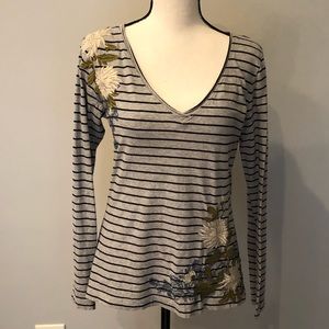 Johnny Was V-neck Embroidered L/S T